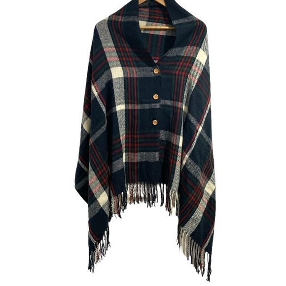 Plaid poncho like new button & fringe detail one‎ size fits most - Picture 4 of 4